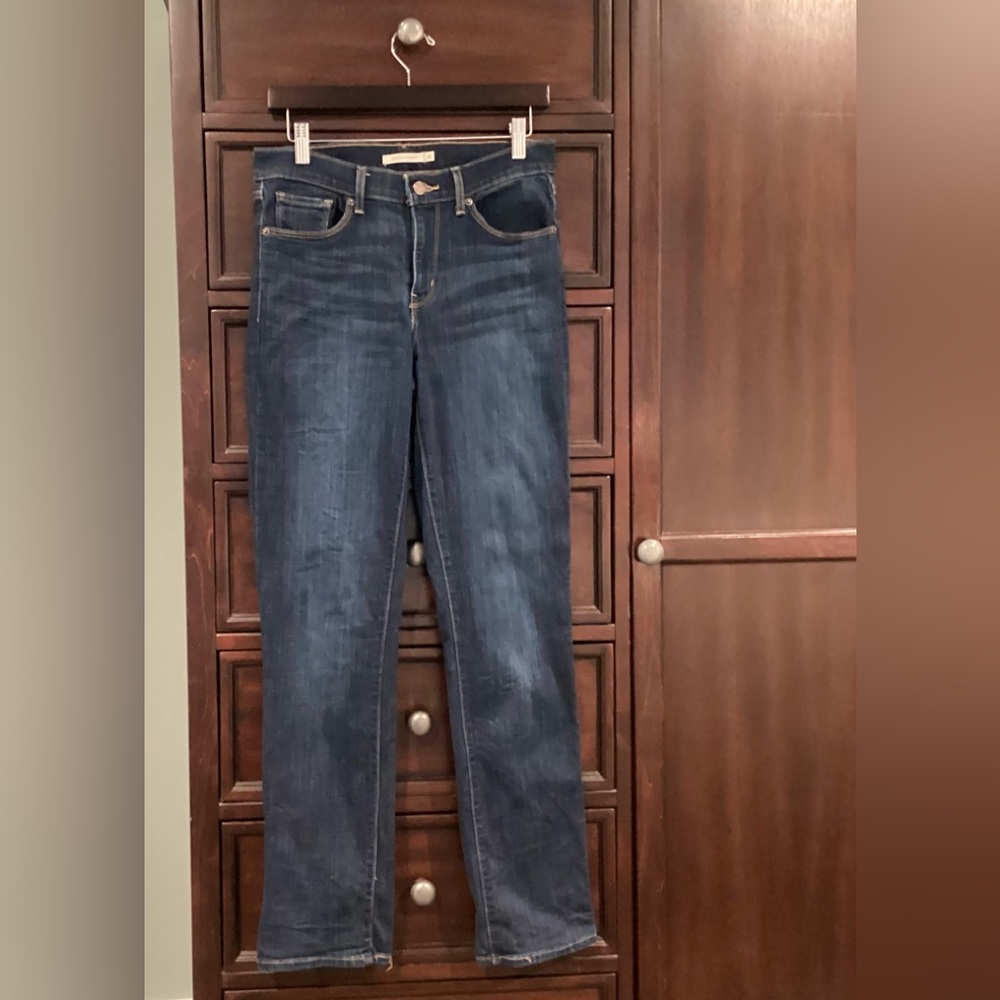 Levi's classic straight dark wash jeans EUC